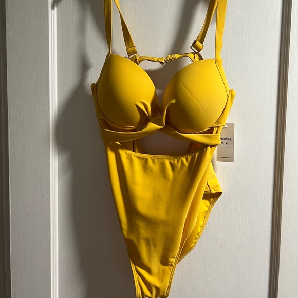 High waisted plus size swim suit - Picture 1 of 3